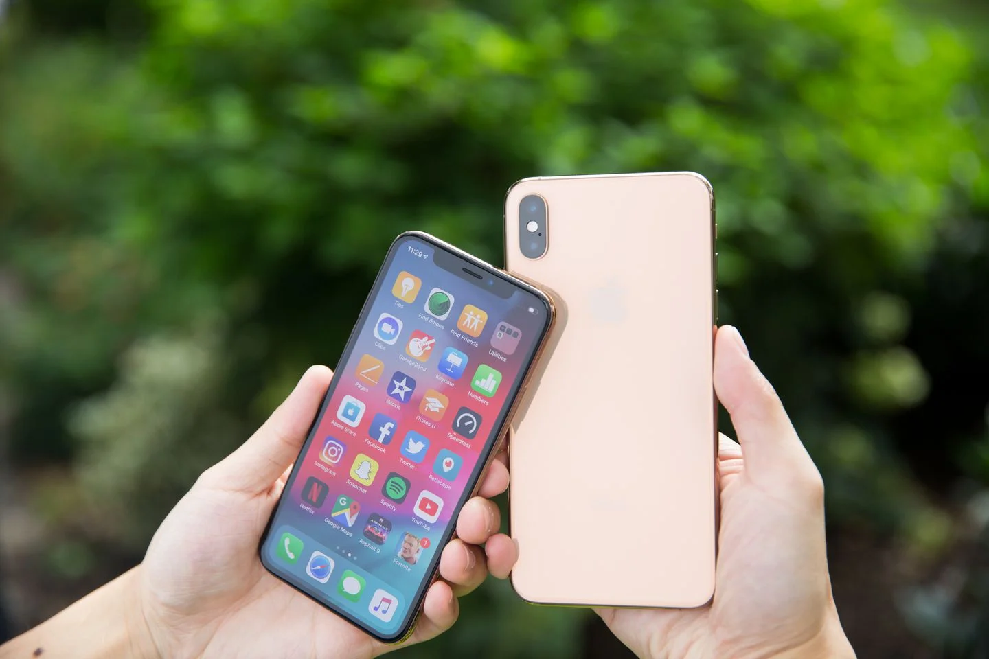 iPhone XSのOLEDスクリーン：目の健康にとって古いLCDよりも優れている？