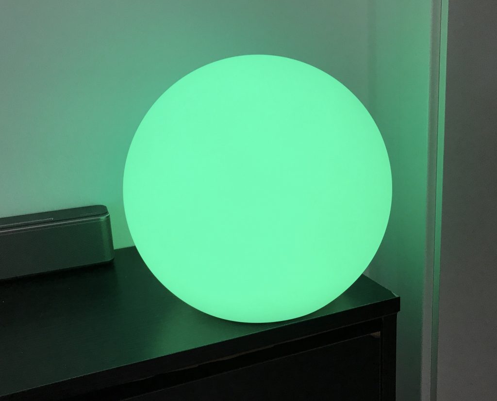 Eve Flare 接続ランプのテスト: HomeKit/Siri 経由で色で雰囲気を設定する