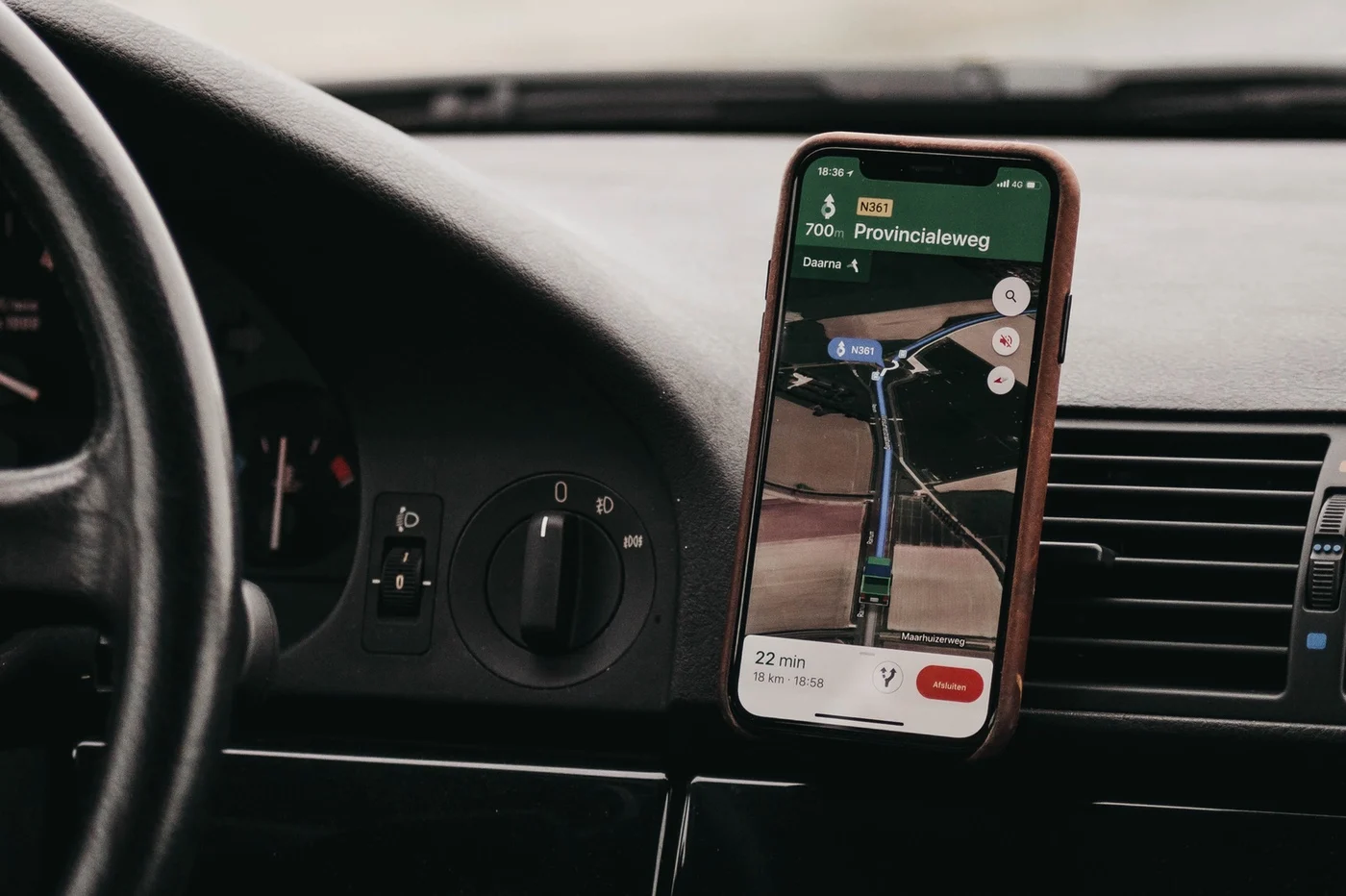 Google マップ: Waze を使用したインシデント レポートが iPhone アプリに登場