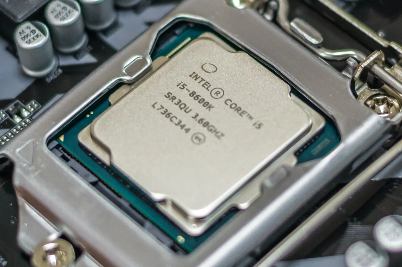 インテルは依然としてアップルの支持を取り戻したいと考えている