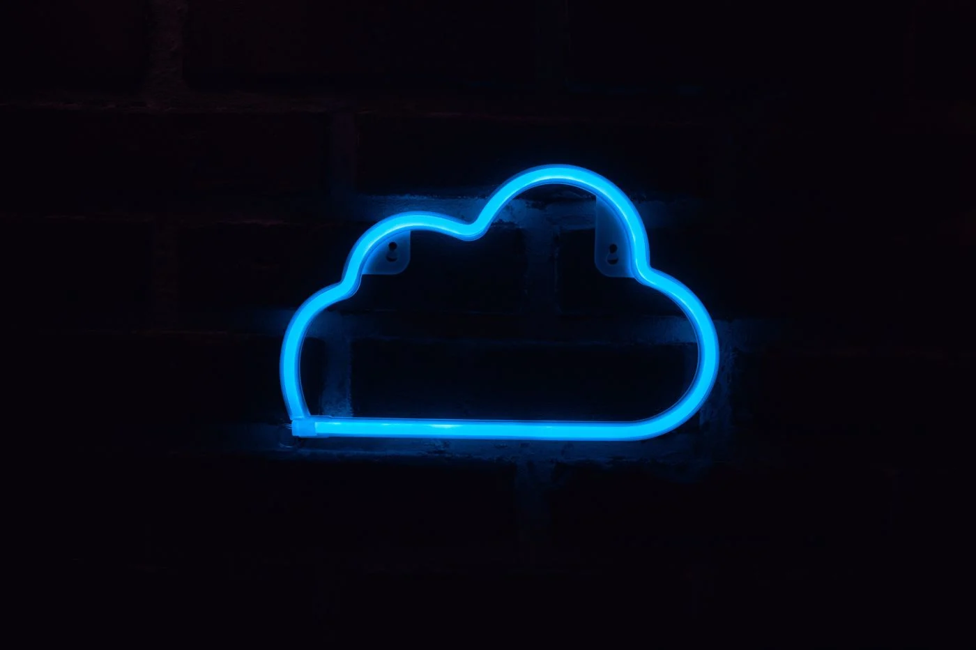 Apple、「CSAM」を放棄し、iCloudの写真は検索しない