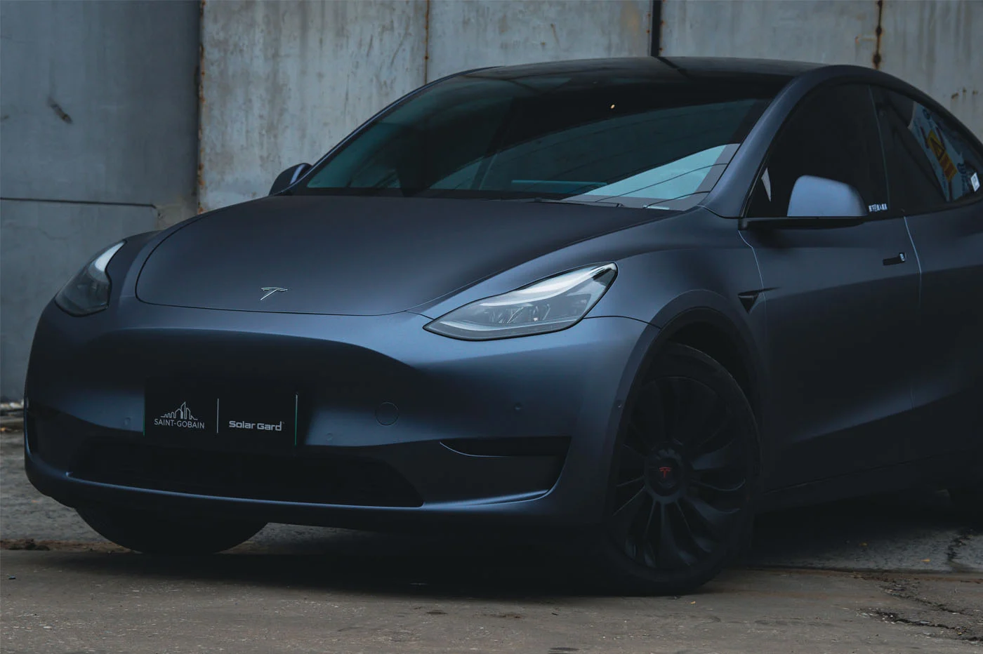 Tesla の Watch アプリが車のキーを時計に置き換えます