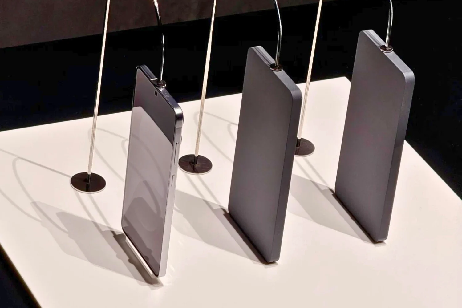サムスンがiPhone 17 Airの将来の競合相手を提示