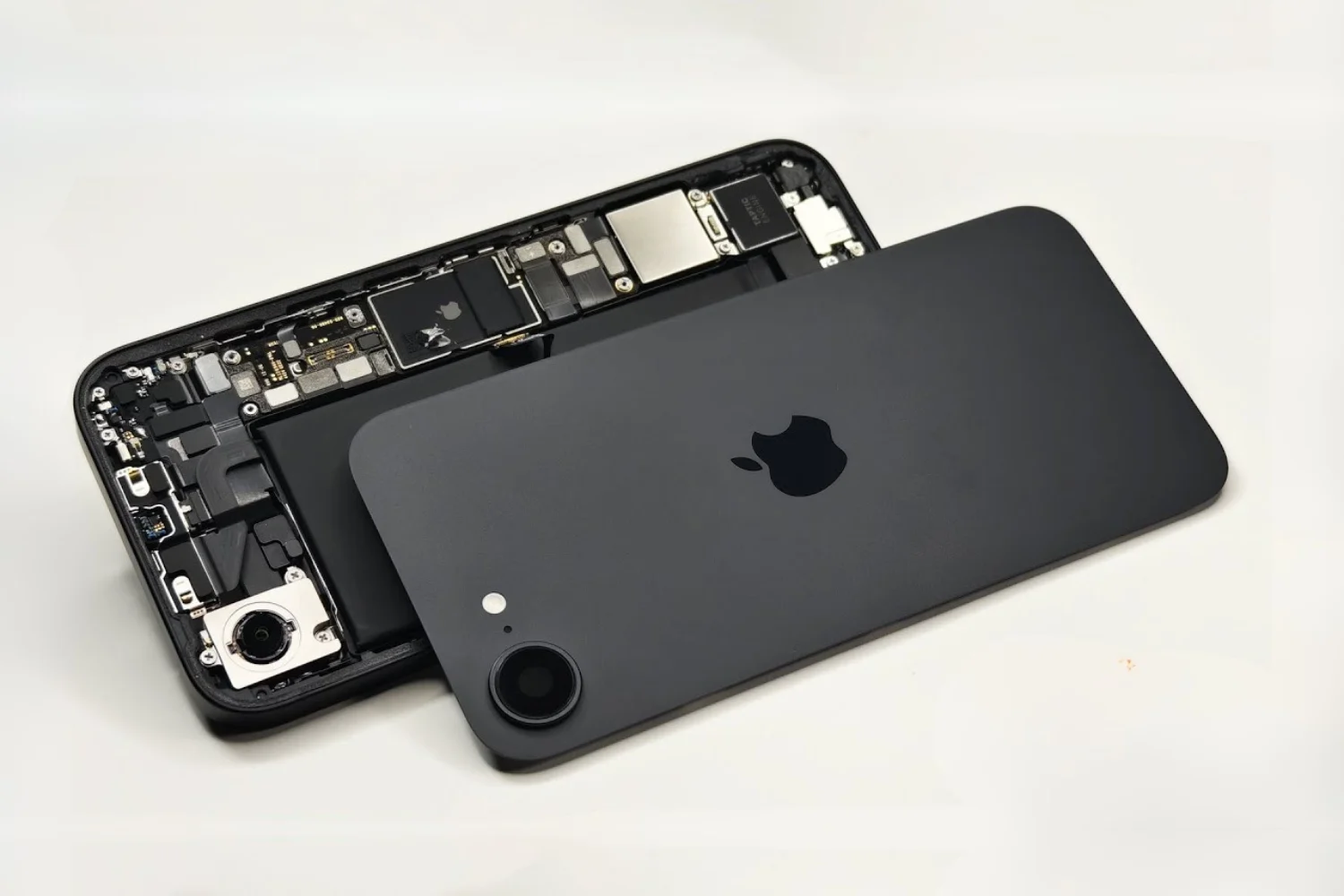 iPhone 16：修理の専門家にとって朗報