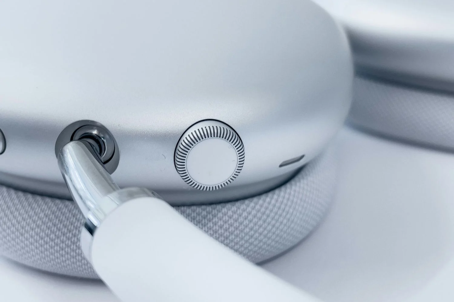 AirPods Max：このアップデートで超越したオーディオエクスペリエンス