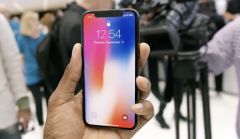 iPhone Xは発売時にわずか1,200万台…予約注文は5,000万台？