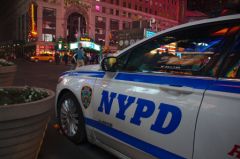 ニューヨーク警察官36,000人のiPhone 7/Plusが到着：最初に受け取った人は大喜びの様子
