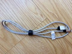 充電インジケーター付き、頑丈で MFi の「Axxbiz」iPhone および iPad 充電ケーブルのテスト!