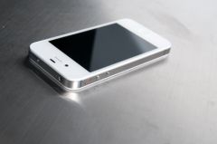 次期iPhoneのシャーシはアルミニウムがスチールに取って代わられる